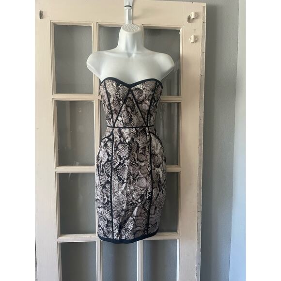 BCBG Maxazria Strapless Dress - Picture 5 of 11